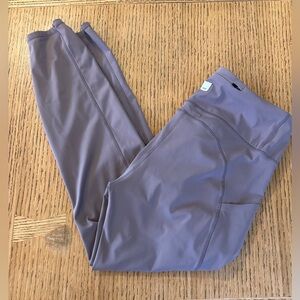 Vuori Women's Leggings in Lavender